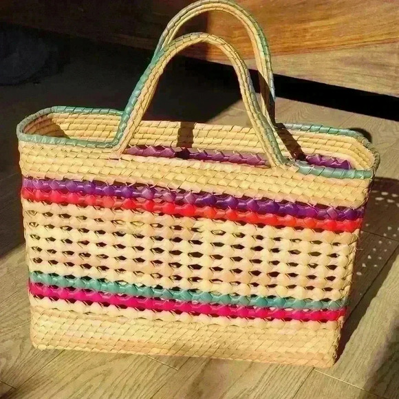 NWOT!! GORGEOUS Small Women Beach Bag - Picture 2 of 6